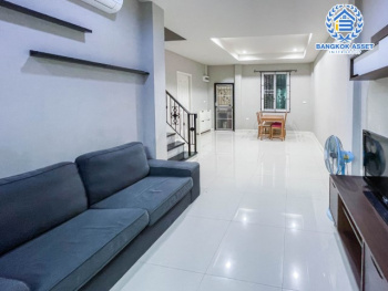 *****ทาวน์เฮ้าส์มือสอง นนทบุรี หมู่บ้าน เปี่ยมสุข ทัสคานี่ ติวานนท์ เนื้อที่ 19.10 ตร.ว. ฟังก์ชัน 3 ห้องนอน 2 ห้องน้ำ 1 ที่จอดรถ ราคาดีที่สุดในย่าน! บนทำเลเชื่อมต่อถนนราชพฤกษ์ ถนนชัยพฤกษ์ ถนนแจ้งวัฒนะ ใกล้รถไฟฟ้าสายสีชมพู "สถานีศูนย์ราชการแจ้งวัฒนะ" จองเลย!